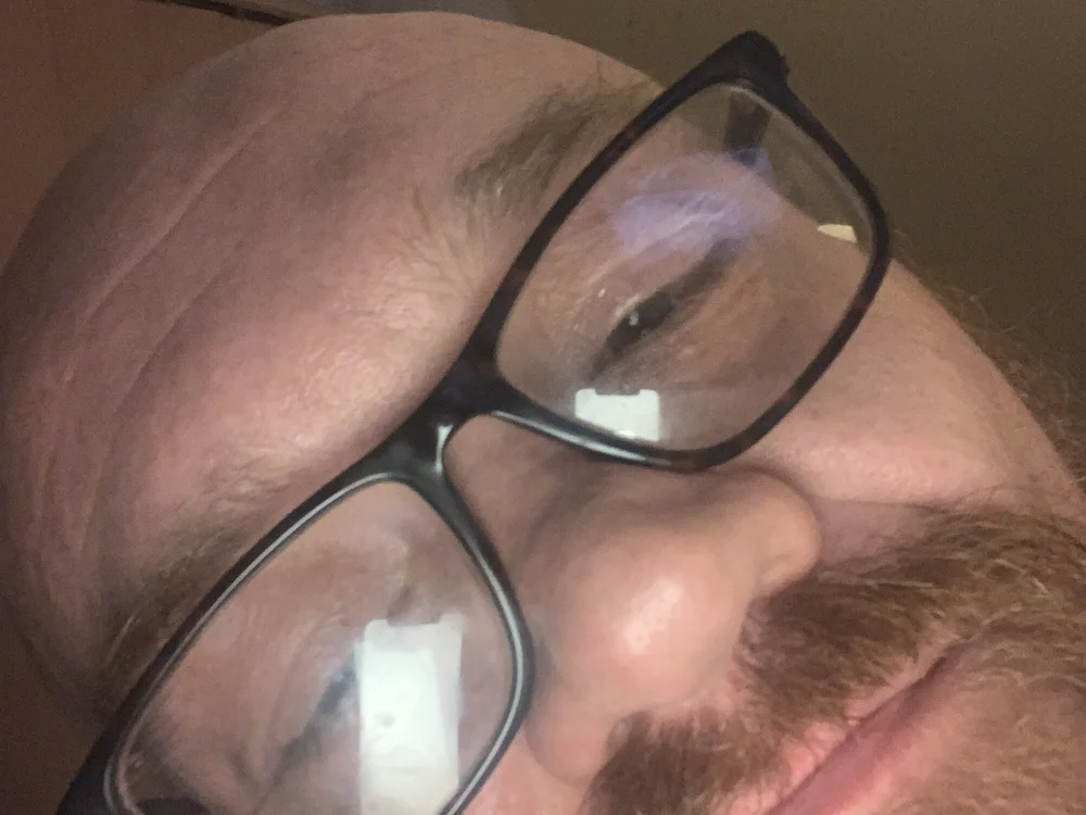 Gregthesilly1's Offline Chat Room