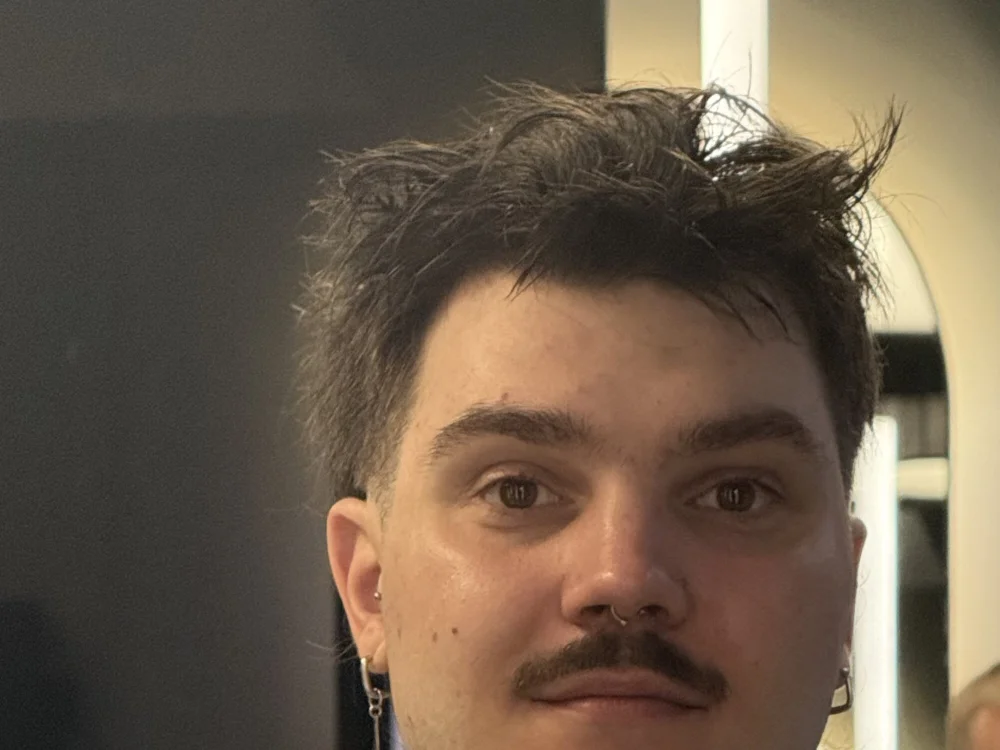 dmitriyvQ's Offline XXX Chat