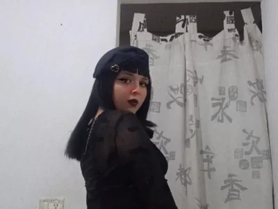 Val_blossom Female Bigass Free Webcam Nude