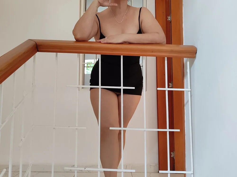 Katiana80: офлайн-секс-чат