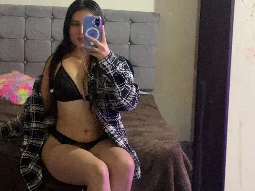 ladiosaLive's Offline XXX Chat