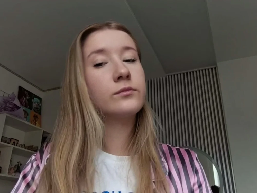 MerrileeReisser's Offline XXX Chat