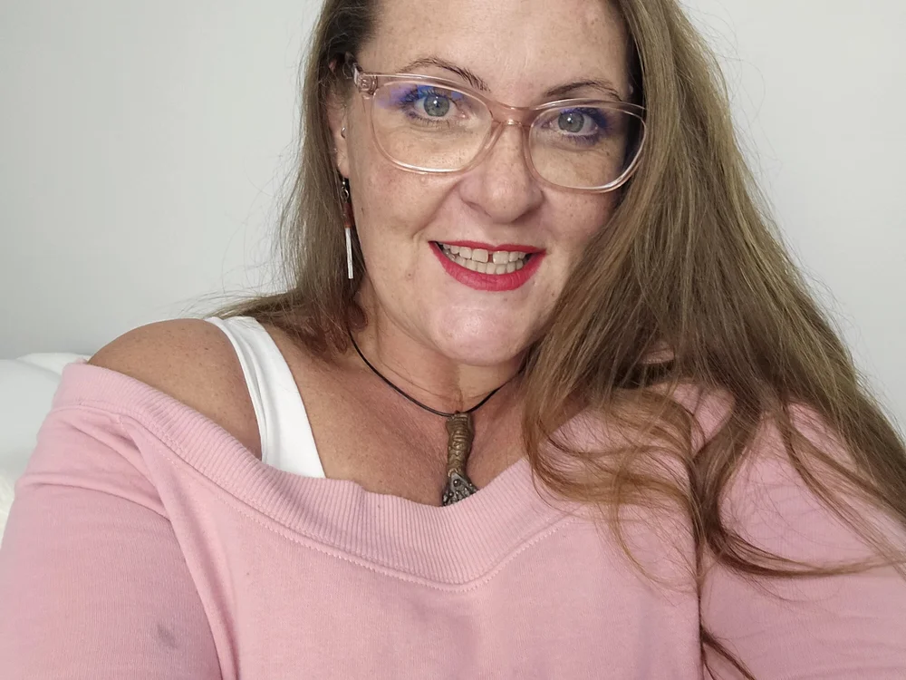 BlazzingBetty offline chatrum