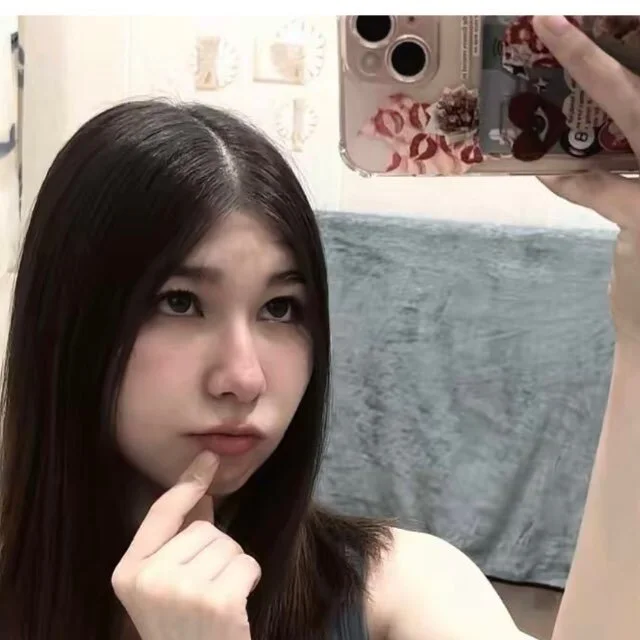 MoonRavelle offline XXX-chatje