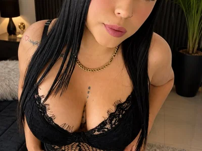 Salome_Bri Couple Bigassanal Live Webcam Nude