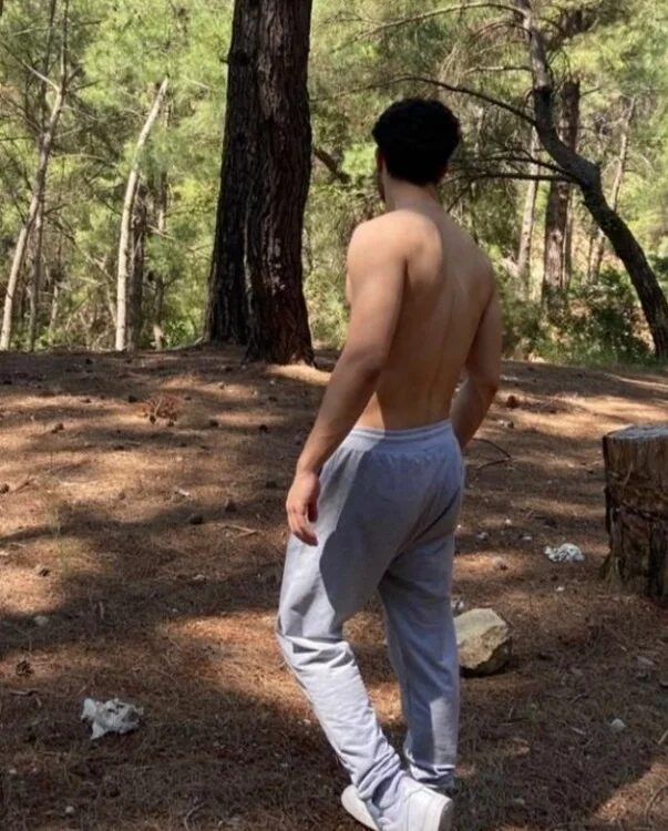 bugra4567 Adlı Modelin Çevrimdışı XXX Sohbeti