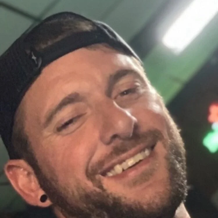 69Alomzo9's Offline Chat Room