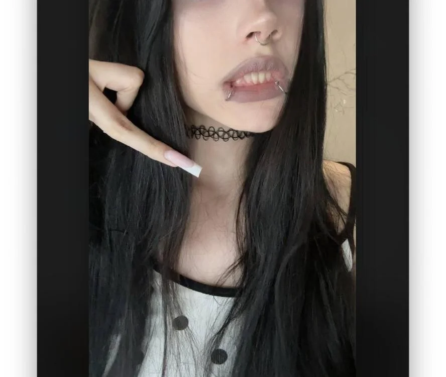 Gloria_Line cover photo