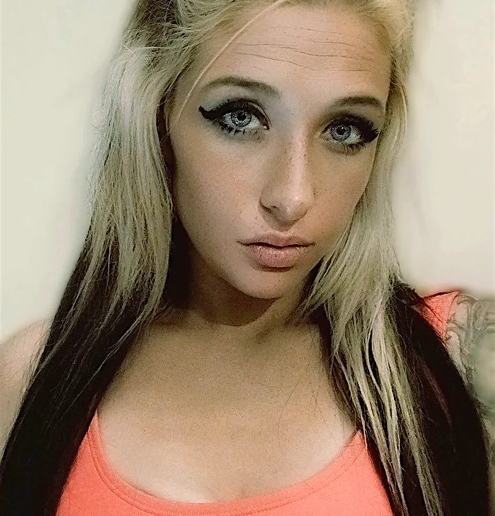 ButtCheekBBY offline chatrum