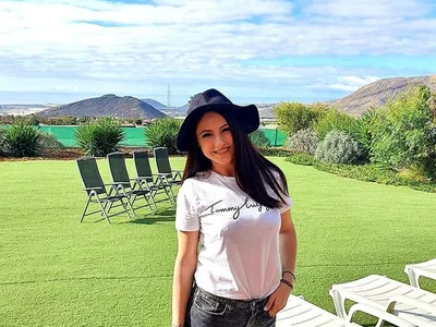 dorisdolll Adlı Modelin Çevrimdışı XXX Sohbeti