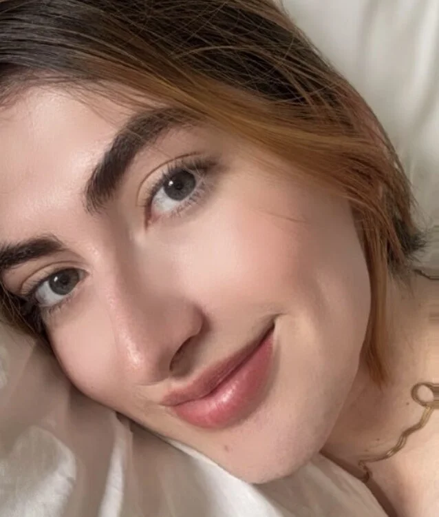 rousseblossom Adlı Modelin Canlı XXX Sohbeti