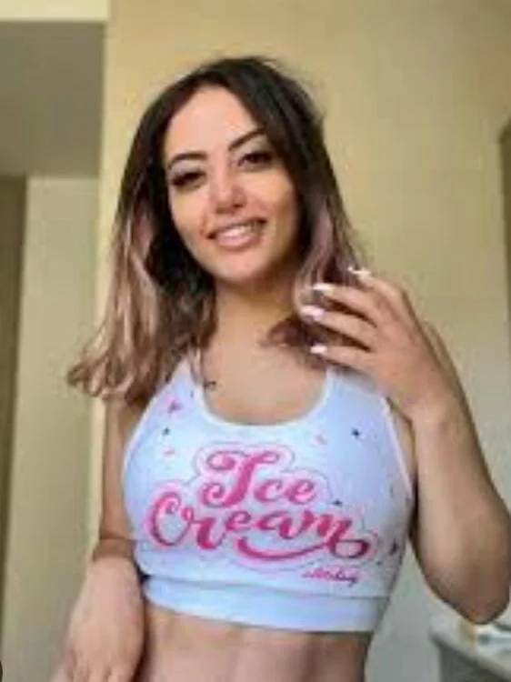mimikm122's Offline XXX Chat