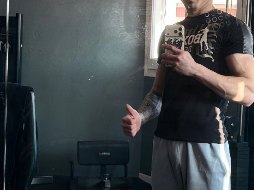 Carles1510 Offline XXX-chat