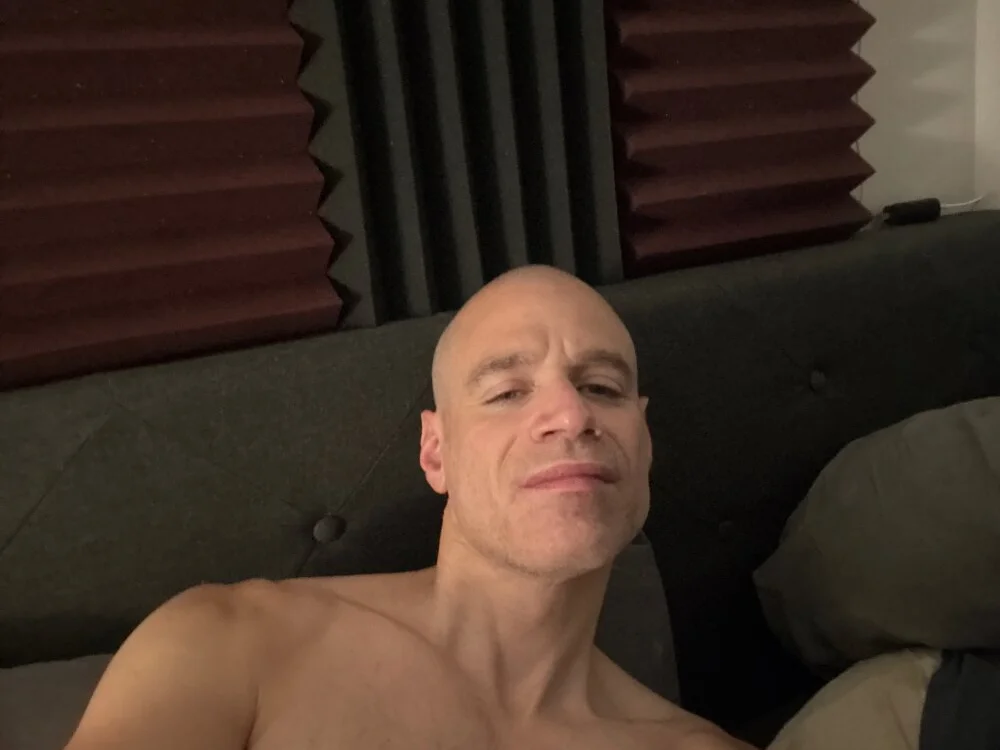 แชท XXX ออฟไลน์ของ kinkypenisontina