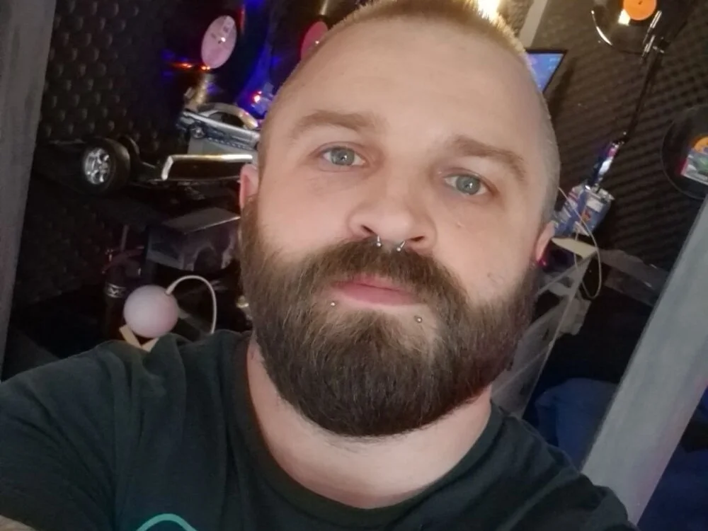 maik808888: офлайн-секс-чат