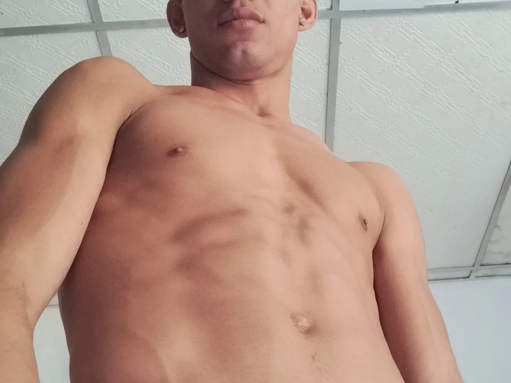 Brayanellatino Chat XXX offline