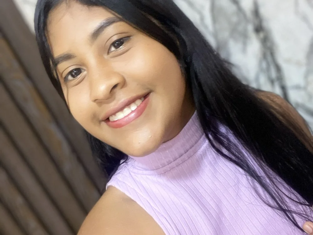 Ginger_Reyes' Offline XXX Chat