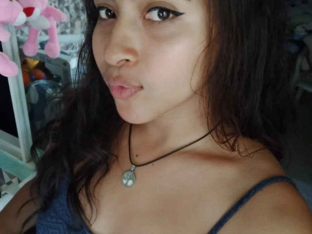 isabella_stom's Offline XXX Chat