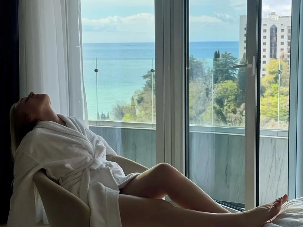 LOunNa-_Sexxyn Offline XXX chat