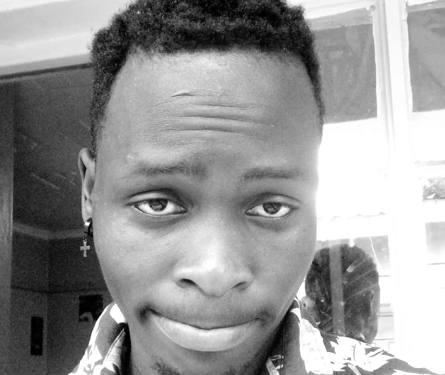 Lamoz_21 Obrolan XXX Offline
