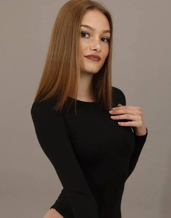 LeilaBie Offline XXX-Chat