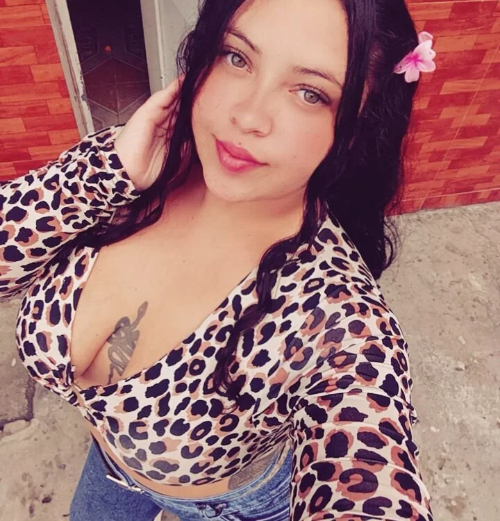 brithany_foxxoxo Chat XXX Ngoại tuyến