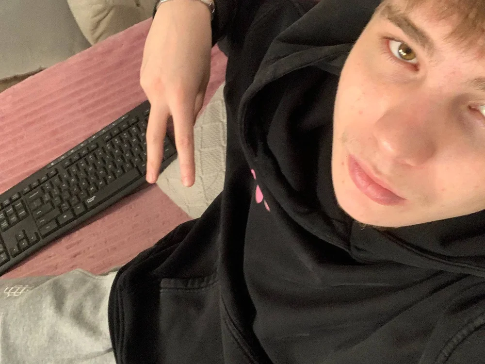 innocent_sin_ Chat XXX offline