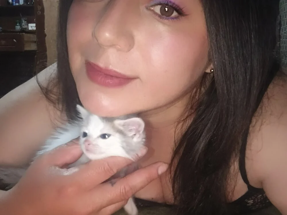 Samantarivas467828's Offline XXX Chat