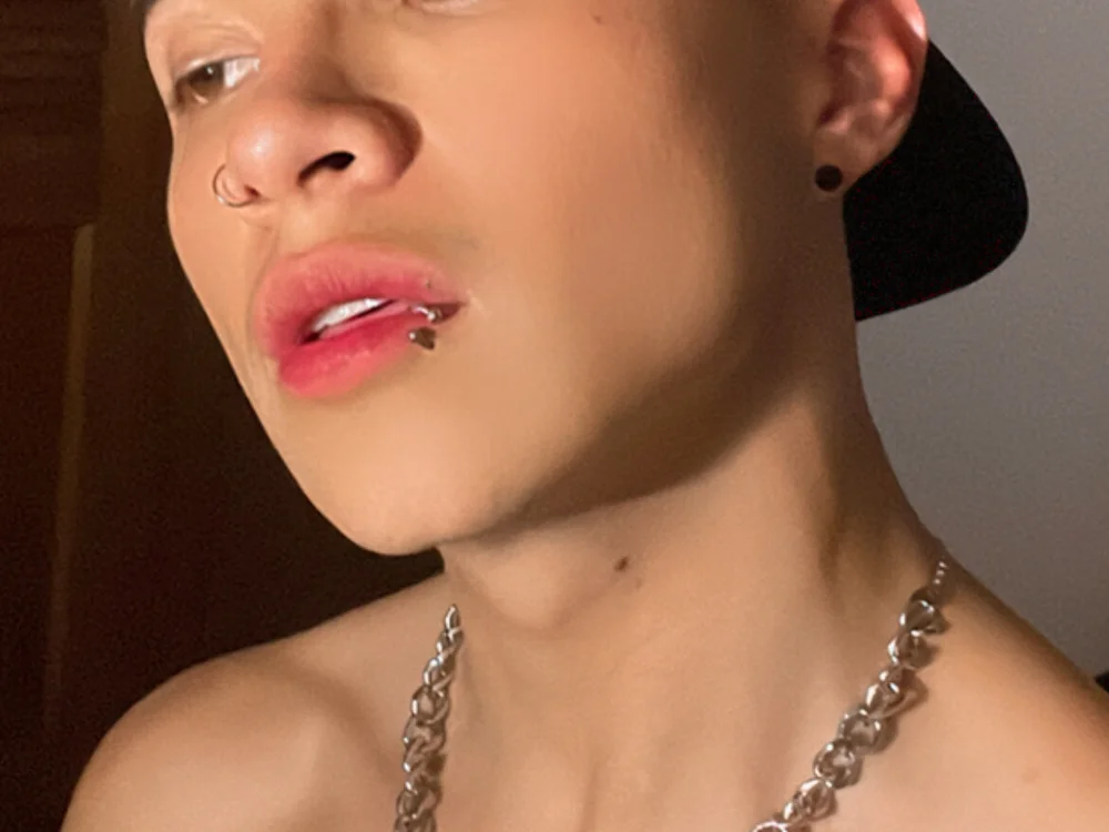 Thom-Noir's Offline XXX Chat