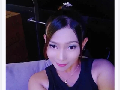 MilfNicoleX1 - Girl 