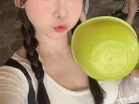 KK-000's webcam live show