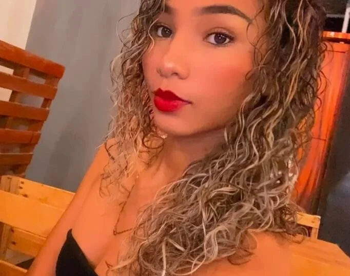 Halle_Bailey_'s Offline XXX Chat