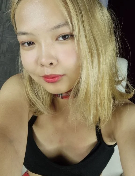 maileen_so's Offline Chat Room
