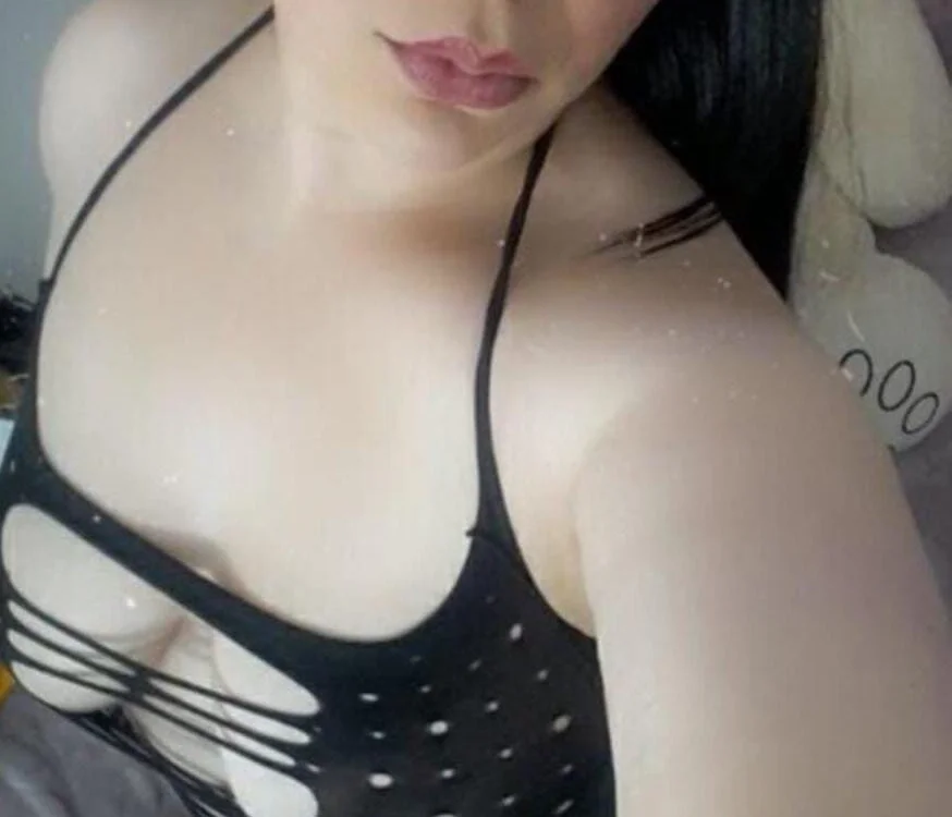 Angie_Peach Offline XXX Chat