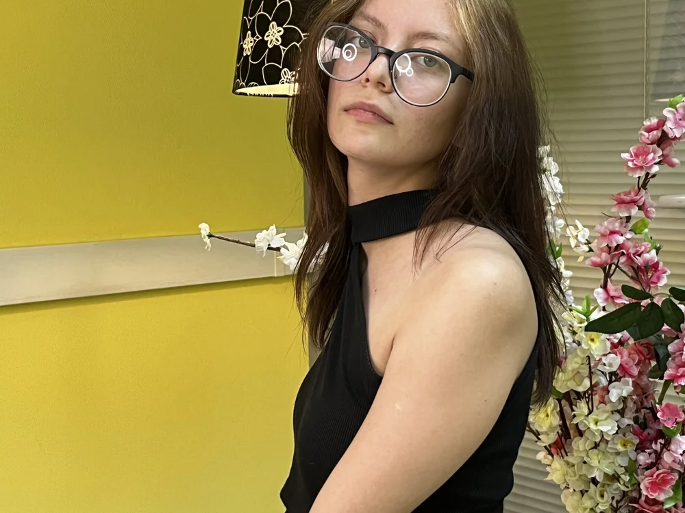 QuennaFoss' Offline XXX Chat
