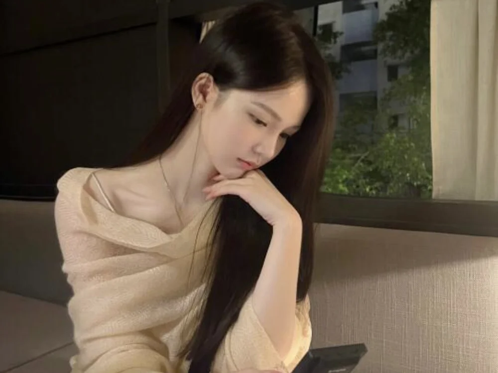 JezebeI899 offline chatrum