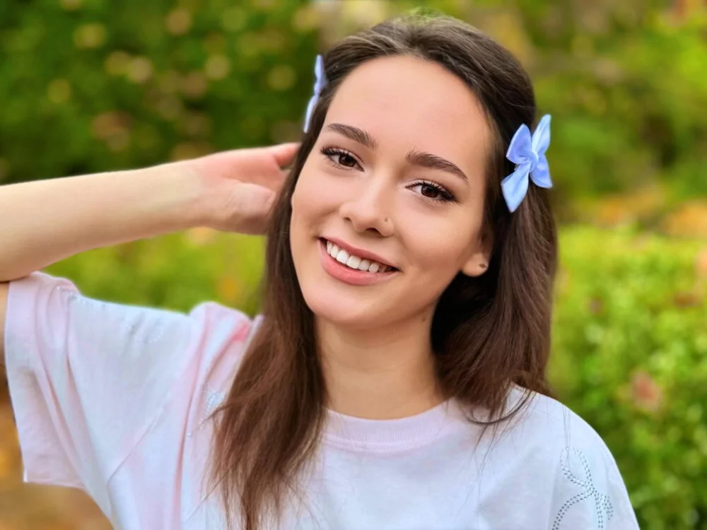 LilyLanes – Offline XXX chat