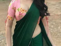 shivani_hot369