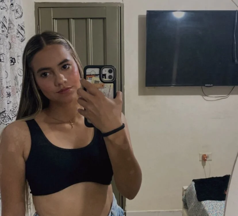 IsabellaClarkeC offline chatrum