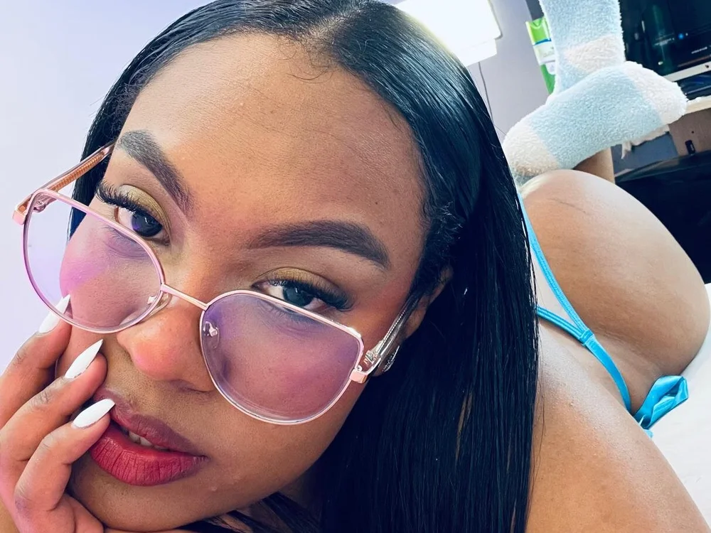 Esmeralda_Duarte Offline XXX Chat