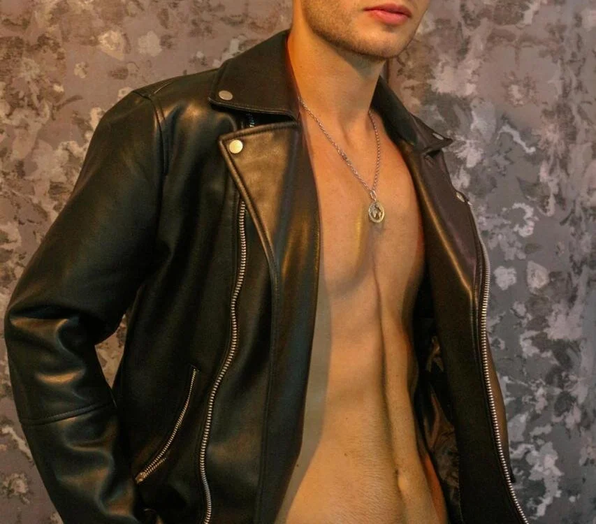 LatinStraight5のオフラインXXXチャット