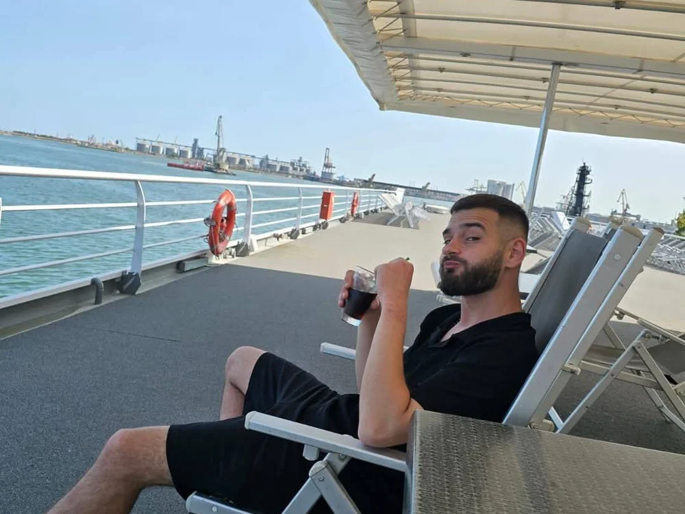 Antocata21 – Offline XXX chat