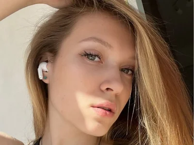 Moella_Ryans - Girl 