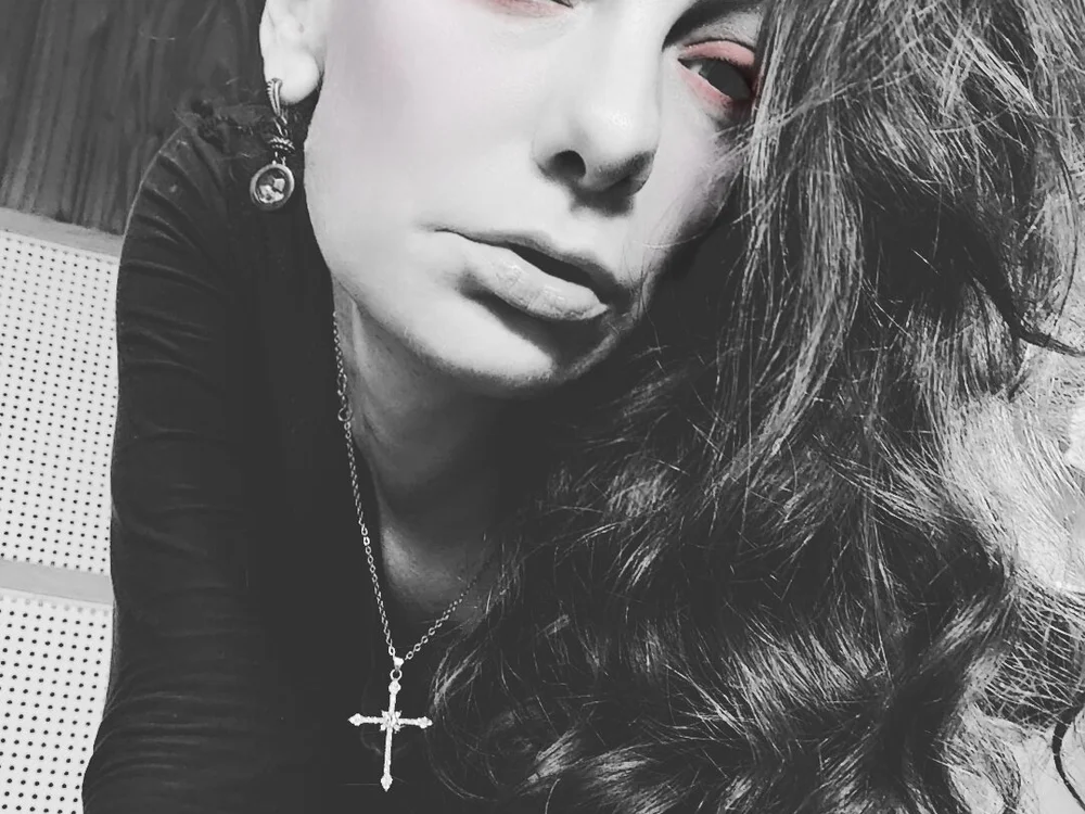 JulieSqualor81's Offline XXX Chat