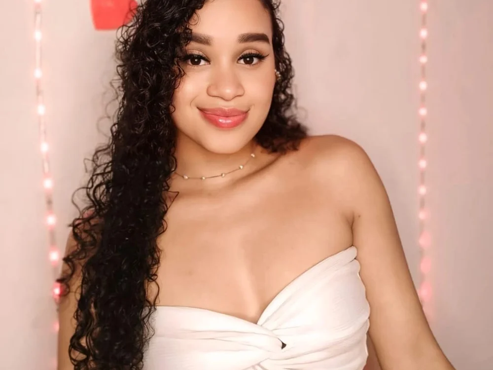 Zyranotic99's Offline XXX Chat