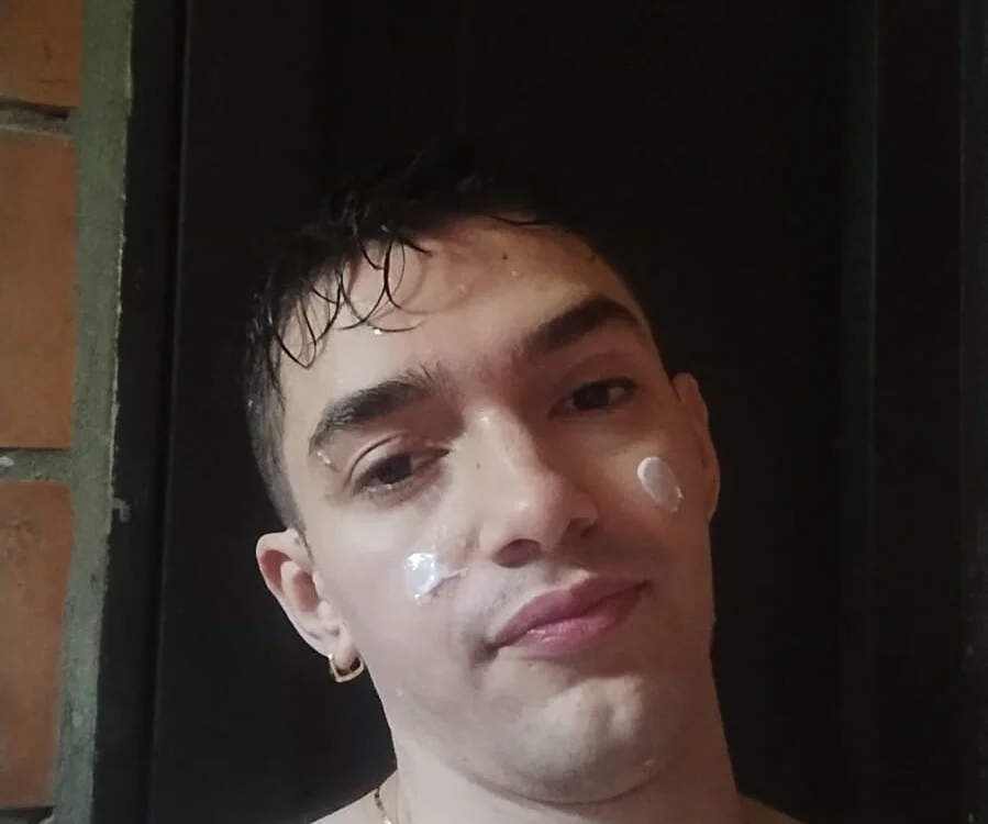 jhonsexy37 Obrolan XXX Offline