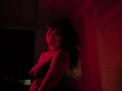 Ross_Aurora - Girl 