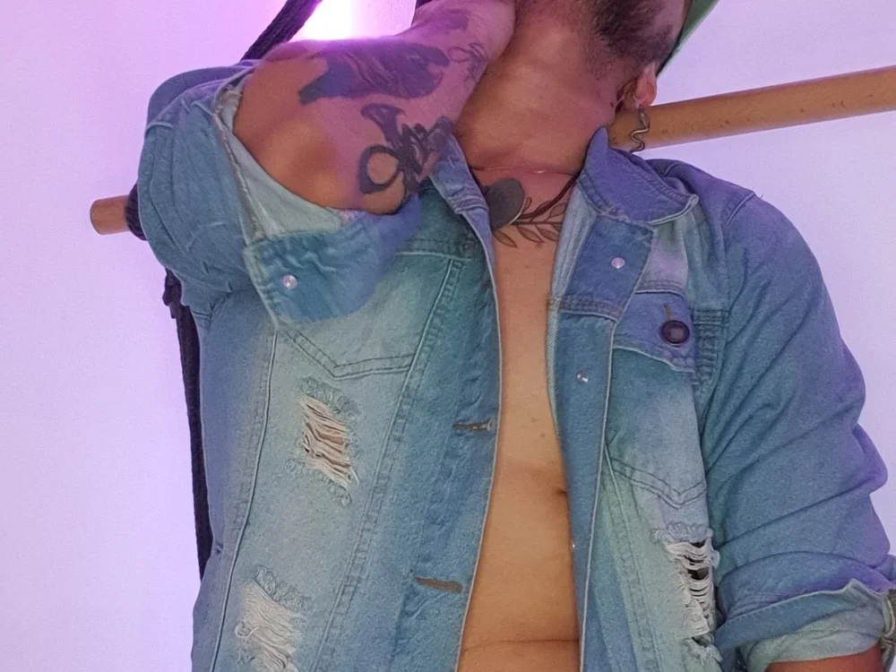 Pigboy_xavii's Offline XXX Chat