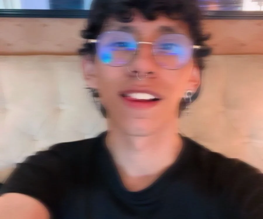 kaiiroxn Offline XXX chat