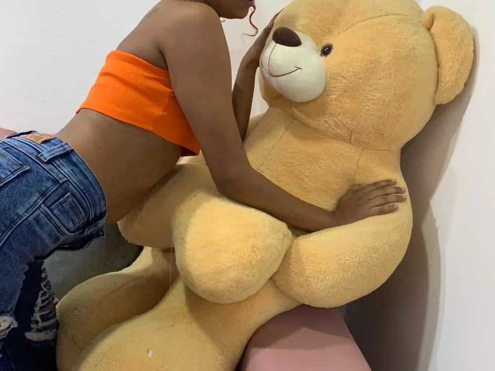 Giselle111's Offline XXX Chat